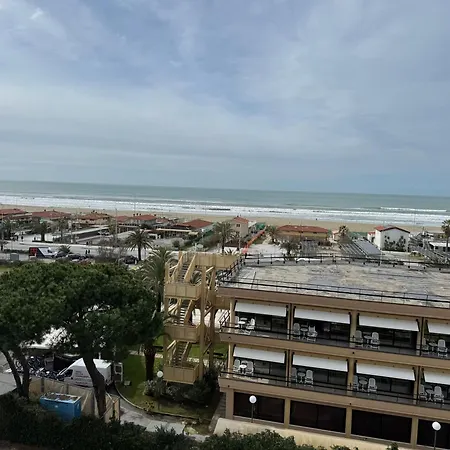 La Casa Del Sole A 50 M Dal Mare Apartamento Lido di Camaiore Exterior foto