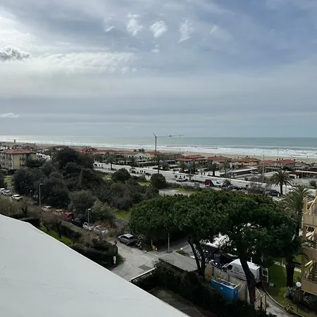La Casa Del Sole A 50 M Dal Mare Apartamento Lido di Camaiore Exterior foto