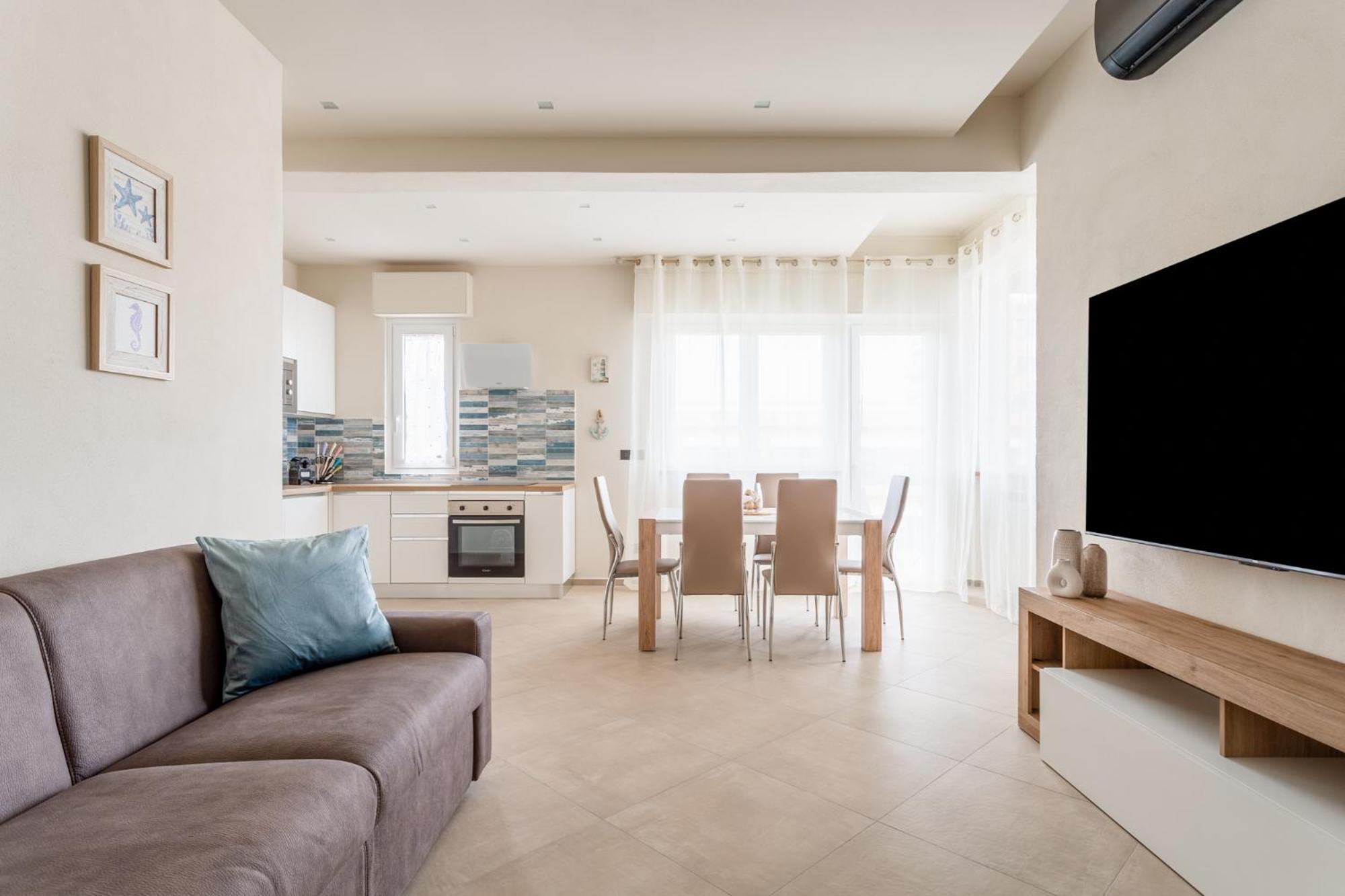 La Casa Del Sole A 50 M Dal Mare Apartment *